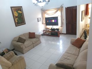 Casa Quizarco - Sto Dom. Heredia in Pará, Santo Domingo, Heredia — $2,000 - Photo 2 of 22