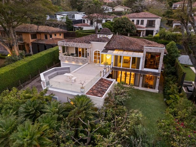 Home + Independent Guest house in Cerro Alto, Escazú | Opportunity in San Rafael, Escazú, San José — $1,275,000 - Photo 2 of 30