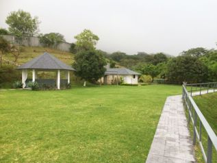 Se Vende Casa en exclusivo Residencial en Trinidad de Mora in Colón, Mora, San José — $1,250,000 - Photo 3 of 9