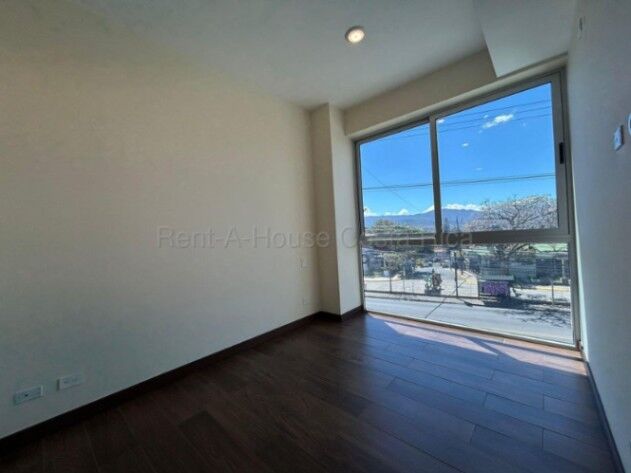 Venta de Apartamento en Montes de Oca-San Pedro. RAH 26-1742 PISO 3 en San Pedro, Montes De Oca, San José — $180,000