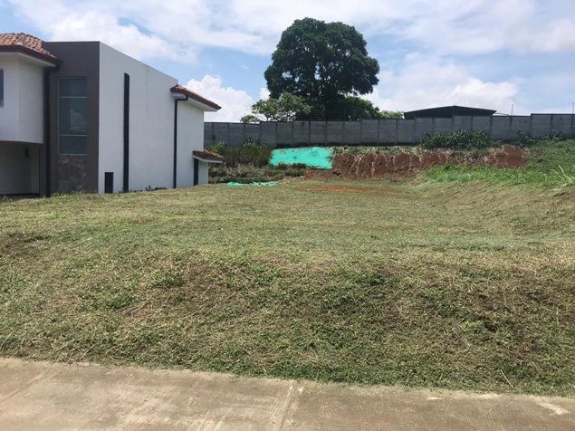 LOTE EN VENTA – CONDOMINIO LOS CASTILLOS, GUÁCIMA en Guácima, Alajuela — ₡ 48 500 000 - Foto 3 de 5
