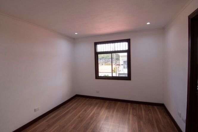 VENTA DE CASA, SAN JOSÉ, CURRIDABAT, SÁNCHEZ, LOMAS DE AYARCO - 9738424 in Sánchez, Curridabat, San José — $355,000