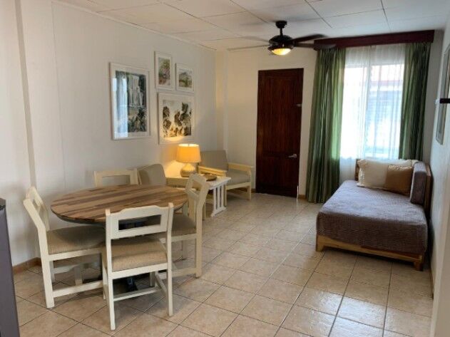 Hermoso apartamento amoblado, full amenidades incluidas. La Sabana. SJ en Mata Redonda, San José — $1,000