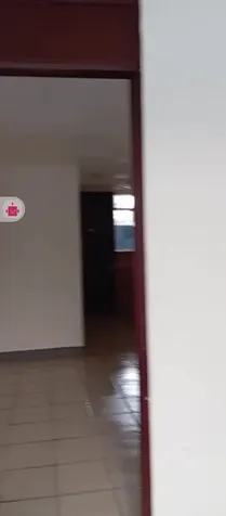 Se alquila casa grande con tres cuartos y un apartamento al lado atrás de la propiedad tipo estudio  en Alajuela — ₡ 480 000 - Foto 3 de 16