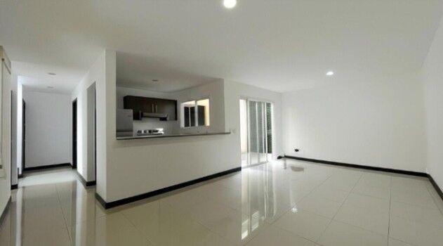Se vende casa en San Antonio Escazú 26-184 en San Antonio, Escazú, San José — $230,000