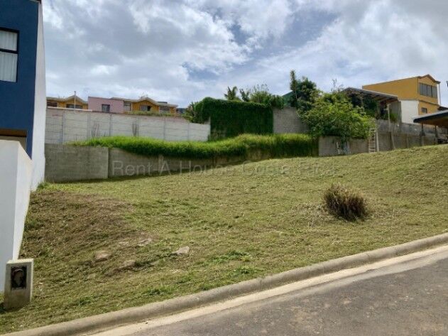 Venta de lote exclusivo con vistas panorámicas a Cartago #26-2262 GS en Carmen, Cartago — $98,000