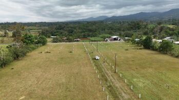 Ultimo lote con Vista al Volcán de 880m2 a 8km de Fortuna en La Fortuna, San Carlos, Alajuela — 45 000 000 ₡ - Foto 3 de 4