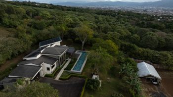 SE VENDE PROPIEDAD DE LUJO EN BARVA DE HEREDIA 5322m2 en Barva, Heredia — $974,000 - Foto 3 de 53