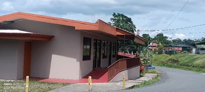 BELLA CASA Y 3 LOCALES COMERCIALES EN SAN VITO.  in San Vito, Coto Brus, Puntarenas — ₡ 92 000 000