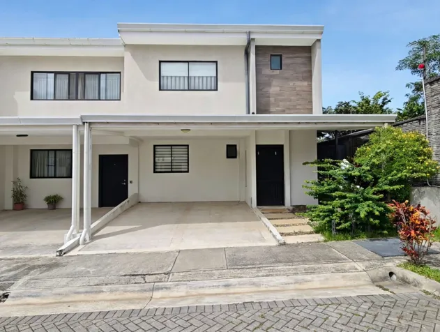 CASA EN VENTA EN VISTAS DE LAS FLORES, HEREDIA en San Francisco, Heredia — ₡ 250 000