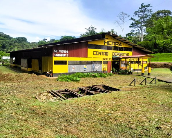 Propiedad en Sarapiquí con Potencial Turístico y Comercial in La Virgen, Sarapiquí, Heredia — $400,000