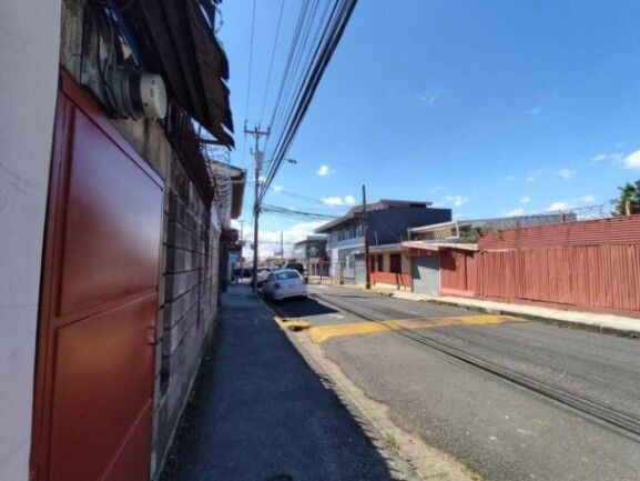 Venta de Casa en Alajuela Centro. RAH 23-567 en Alajuela — ₡ 221 000 000
