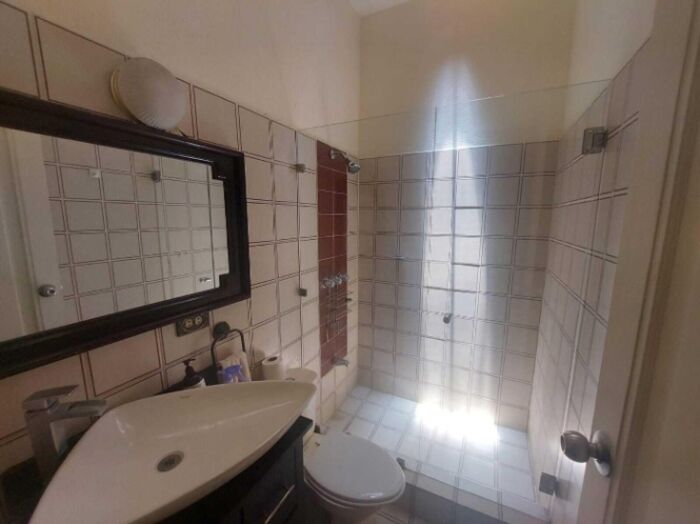 Se vende casa con patio en Goicoechea San José 26-1668 en Calle Blancos, Goicoechea, San José — $325,000