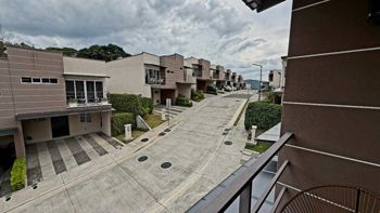 Casa en venta en Ciudad Colón | 3 hab., jardín y piscina in Colón, Mora, San José — $225,000 - Photo 5 of 23