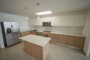 Casa con Linea blanca de 3 habitaciones en Condominio La Vita in San Antonio, Escazú, San José — $2,200 - Photo 5 of 22