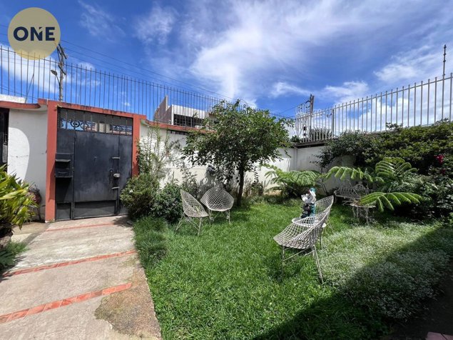 Propiedad Espaciosa de 5 Habitaciones en Rohrmoser, San José in Pavas, San José — $779,000 - Photo 2 of 27