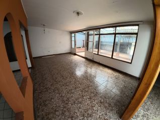 Casa en venta en Moravia—¡frente al Automercado! in San Vicente, Moravia, San José — 160 000 000 ₡ - Photo 5 of 15