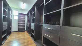 Venta de Casa en Santa Ana-Piedades. RAH 26-2116 in Piedades, Santa Ana, San José — $450,000 - Photo 4 of 20