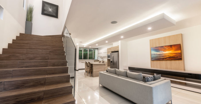 Venta de moderna casa con vistas espectaculares en Escazú in Escazú, San José — $430,000 - Photo 2 of 19