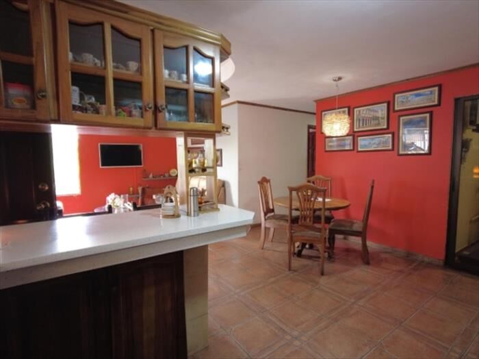 Casa Barba Heredia Barata en San Pedro, Barva, Heredia — $150,000