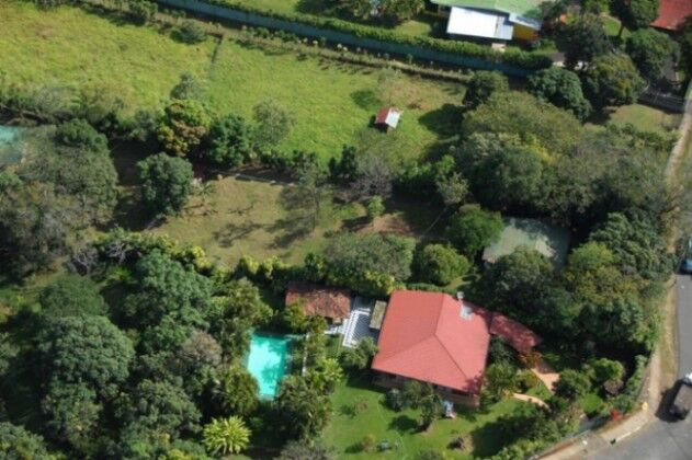Se vende casa con lote de 3.1 hectáreas en carrillo de Alajuela 23-1977 en Carrillos, Poás, Alajuela — $1,300,000