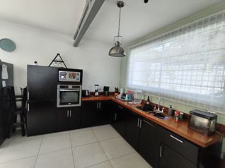 Casa en venta en Atenas, con piscina, terraza, vistas, dos niveles in Mercedes, Atenas, Alajuela — $282,000 - Photo 5 of 21