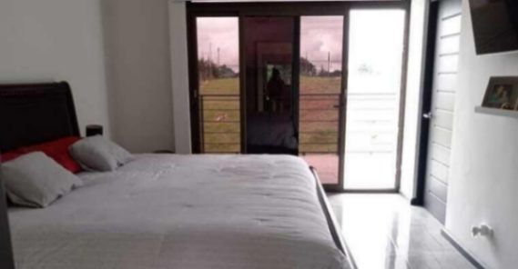 RAH  te presenta esta encantadora casa en la montaña en venta  en San Rafael, Heredia — $430,000