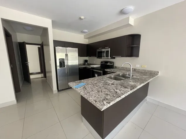 REBAJADO! APARTAMENTO B-12 2 HABITACIONES PARQUE DEL CARIBE LIMON en Limón — $190,000