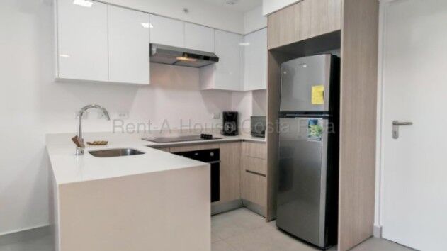 Alquiler de Apartamento en Uruca-San Rafael. RAH 26-1930 en Uruca, San José — $1,200