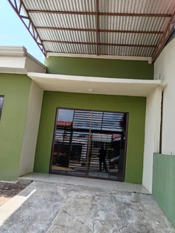 Se alquila casa con finos acabados en Guácima, Alajuela — ₡ 350 000 - Foto 3 de 27