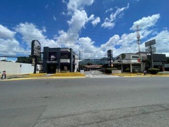 Venta de Local Comercial en San Rafael de Escazú.  in San Rafael, Escazú, San José — $230,000 - Photo 5 of 9