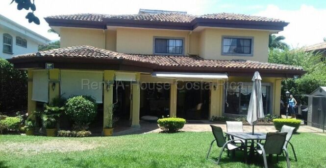 Venta de Casa en Pozos de Santa Ana. RAH 26-1673 in Pozos, Santa Ana, San José — $875,000