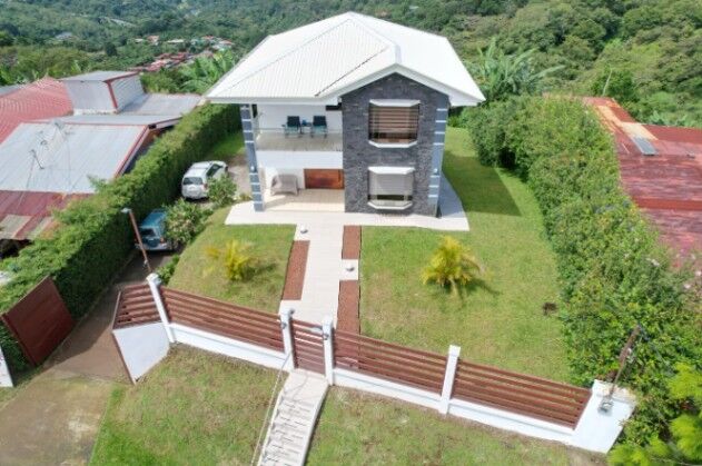 Modern Furnished Home with beautiful views en Cirrí Sur, Naranjo, Alajuela — $307,000