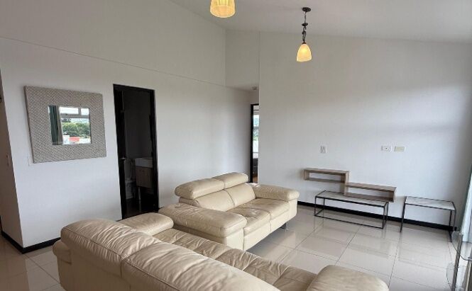 Venta de Apartamento en Torre Granadilla, Curridabat. RAH 26-782  in Granadilla, Curridabat, San José — $155,000
