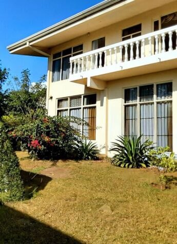 CASA DE 2 PLANTAS EN VENTA BARVA -HEREDIA  en Barva, Heredia — ₡ 195 000 000