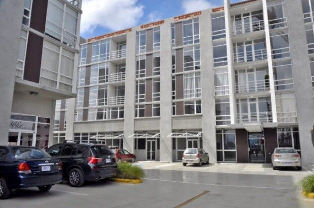Apartamento en venta en Sabanilla, Montes de Oca – 2 hab., 2 baños, excelente ubicación San José in Sabanilla, Montes De Oca, San José — $170,000