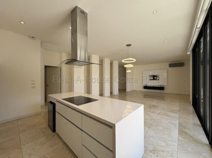 Se alquila casa en Pozos Santa Ana 26-1654 en Pozos, Santa Ana, San José — $4,000