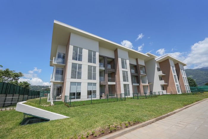 Apartamento para estrenar de 3 habitaciones en Vistas a la Colina en Pozos, Santa Ana, San José — $1,900