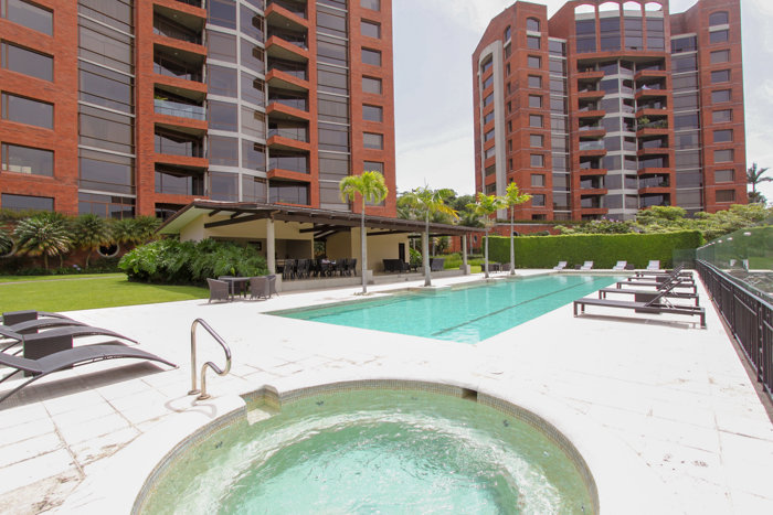 Apartamento de lujo en alquiler, condominio Monteplata. en Escazú, San José — $4,800