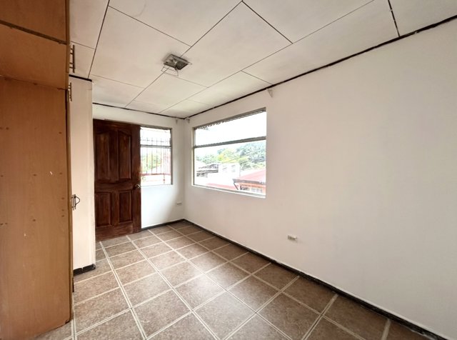 VENTA DE EDIFICIO CON 3 APARTAMENTOS, DULCE NOMBRE, LA UNIÓN en Dulce Nombre, La Unión, Cartago — $178,000 - Foto 2 de 15