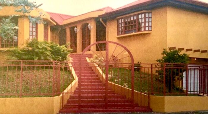 VENTA DE CASA, SAN JOSE, CURRIDABAT, LOMAS DE AYARCO SUR in Curridabat, San José — $250,000