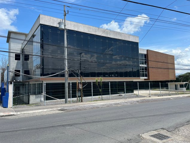 Edificio Pozos, Santa Ana en Santa Ana, San José — $15,000,000