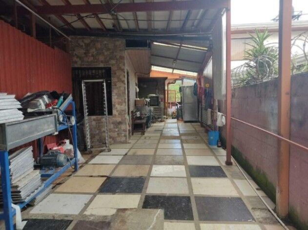 Casa en Venta + APTO en San Antonio, Escazú. RAH 23-1385 en San Antonio, Escazú, San José — ₡ 100 000 000