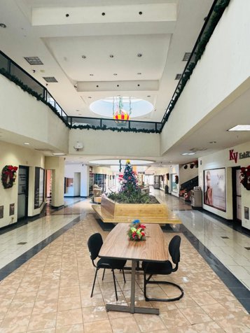 Alquiler, Kiosco Comercial, San José, Centrocomercial, La Uruca en Uruca, San José — $300 - Foto 2 de 6