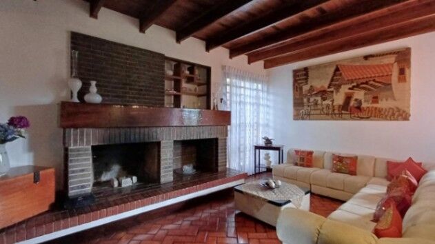 MLS-26-56 LS VENTA CASA GRANADILLA CURRIDABAT en Granadilla, Curridabat, San José — $819,000
