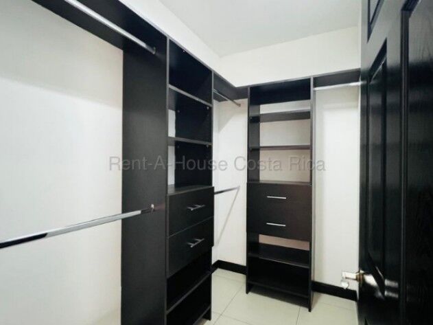 Venta de Casa en Ulloa-Heredia. RAH 26-2246 in Ulloa, Heredia — ₡ 108 000 000