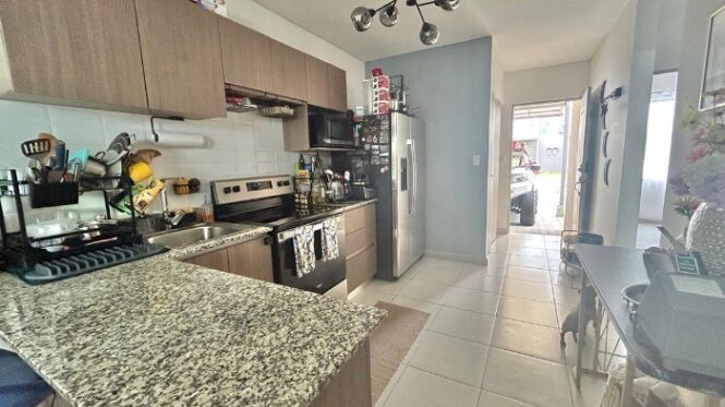 Se vende moderna casa en condominio de Garita Alajuela 26-236 en Garita, Alajuela — $137,500