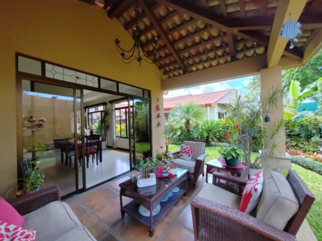 Venta de Casa de un nivel en Granadilla Curridabat in Granadilla, Curridabat, San José — $329,000