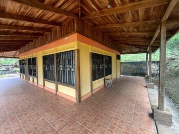 Venta de casa con lote de 3 mil M2 en Acosta Guitil 26-1273 in Guaitil, Acosta, San José — 60 000 000 ₡ - Photo 4 of 17