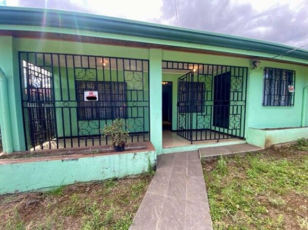 Venta de Casa en Pleno Corazón de Escazú / Mls. 25-1306 OFC JB in Escazú, San José — $281,000